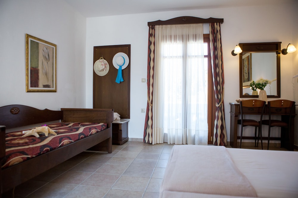 Plaza Beach Hotel 16/50