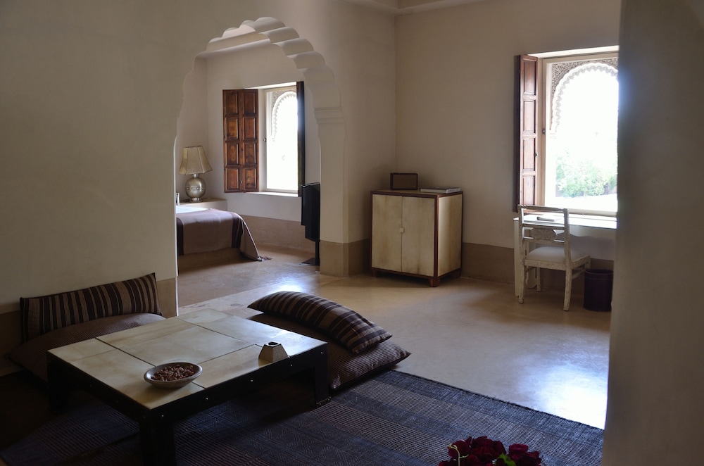 Ksar Char Bagh 37/85