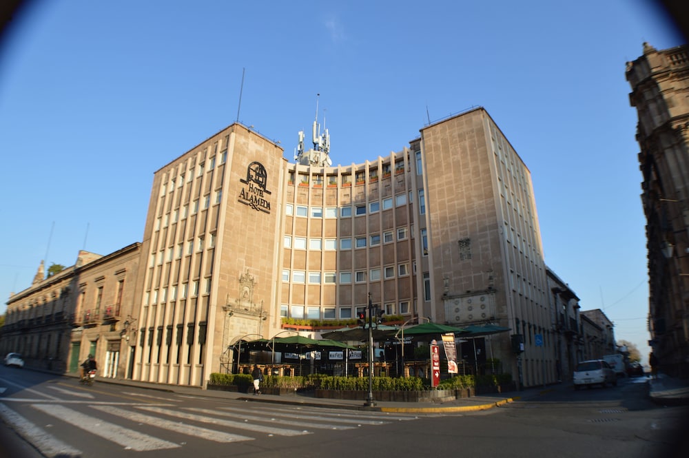 Alameda Centro Historico Hotel 50/53