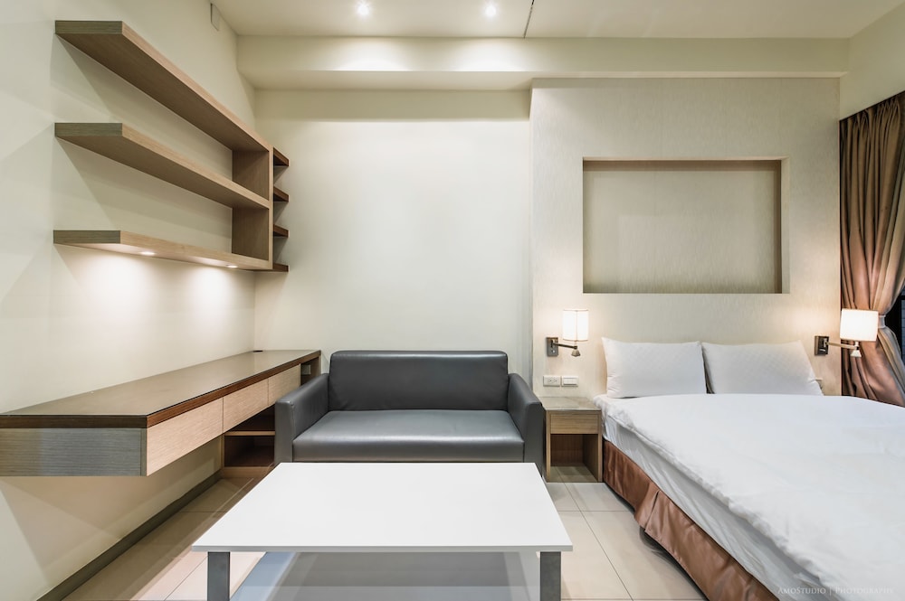 CH Service Apartment 20/48