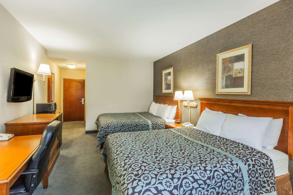 Days Inn By Wyndham Budd Lake 14/26