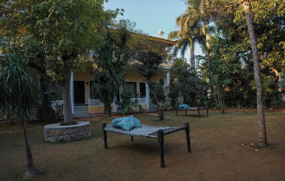 RAJ PALACE 42/50