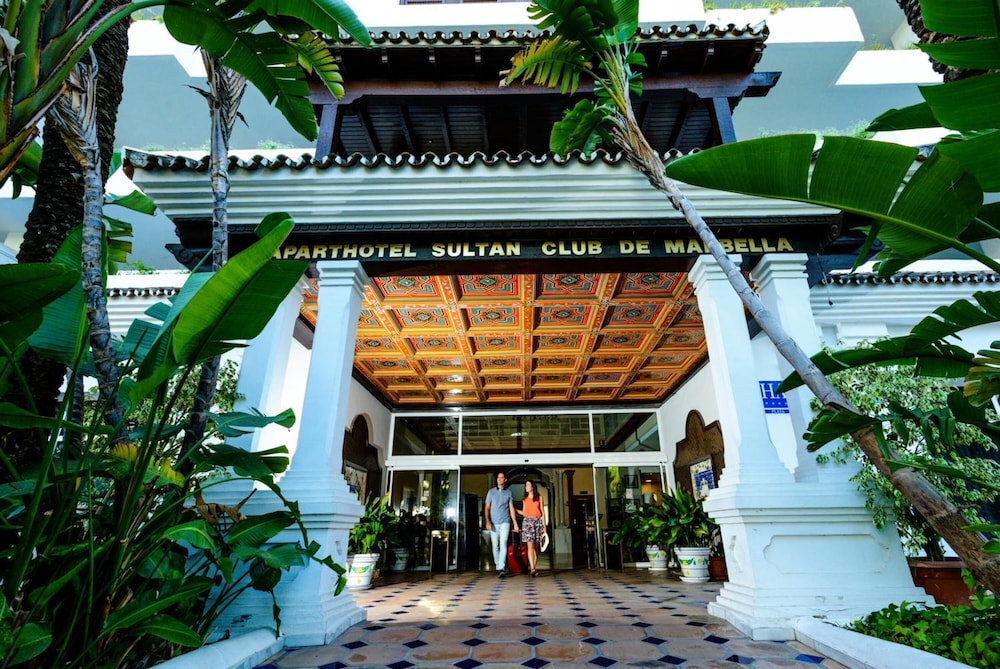 Aparthotel Monarque Sultan in MARBELLA
