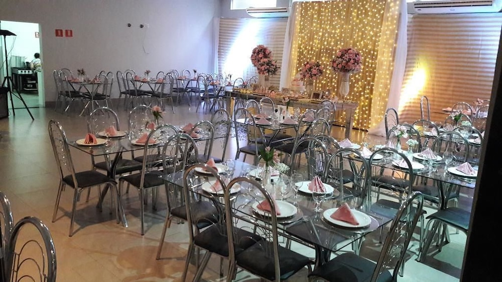 Emmis Park Hotel 33/47