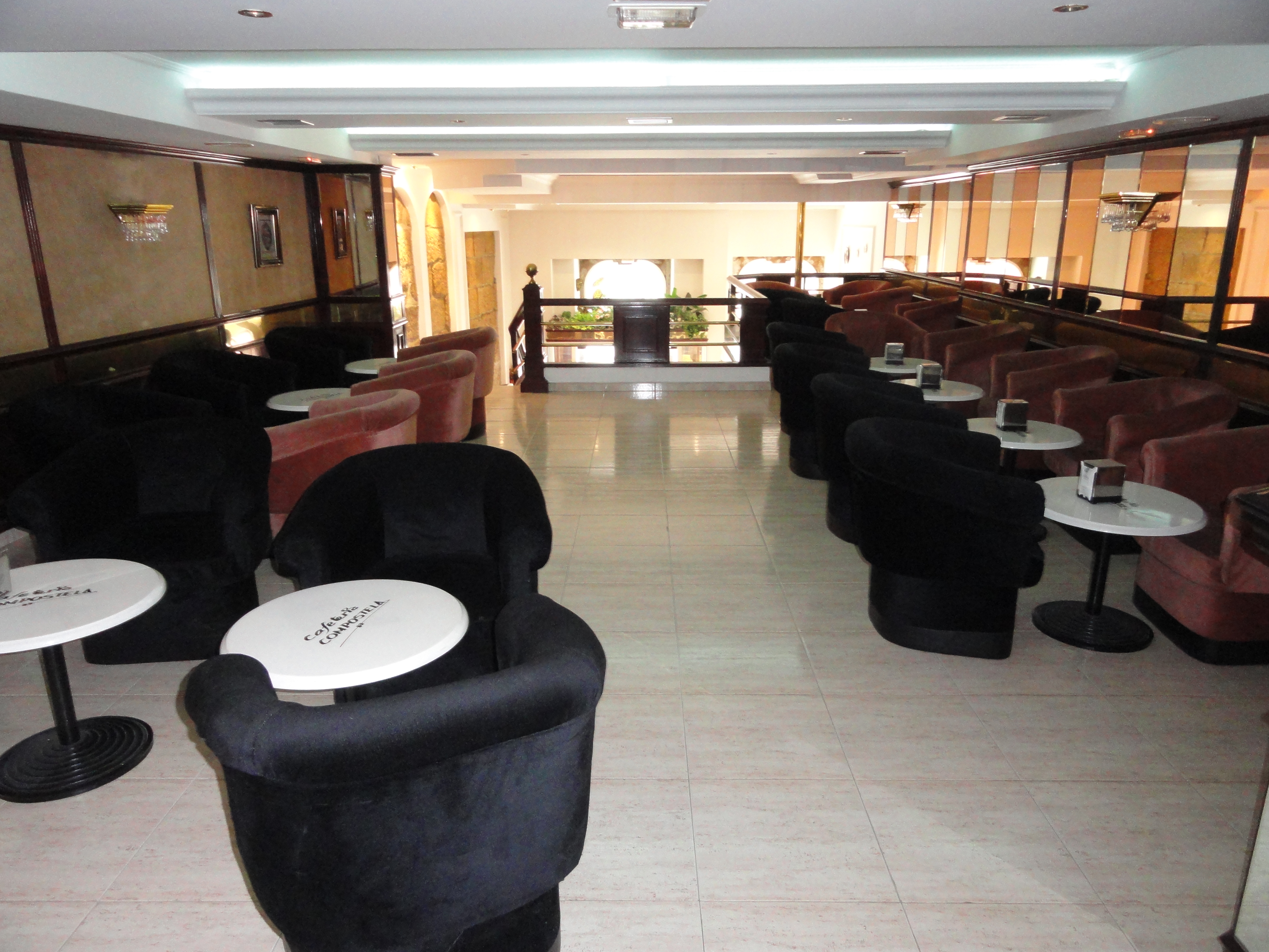 Hotel Compostela Vigo 30/50