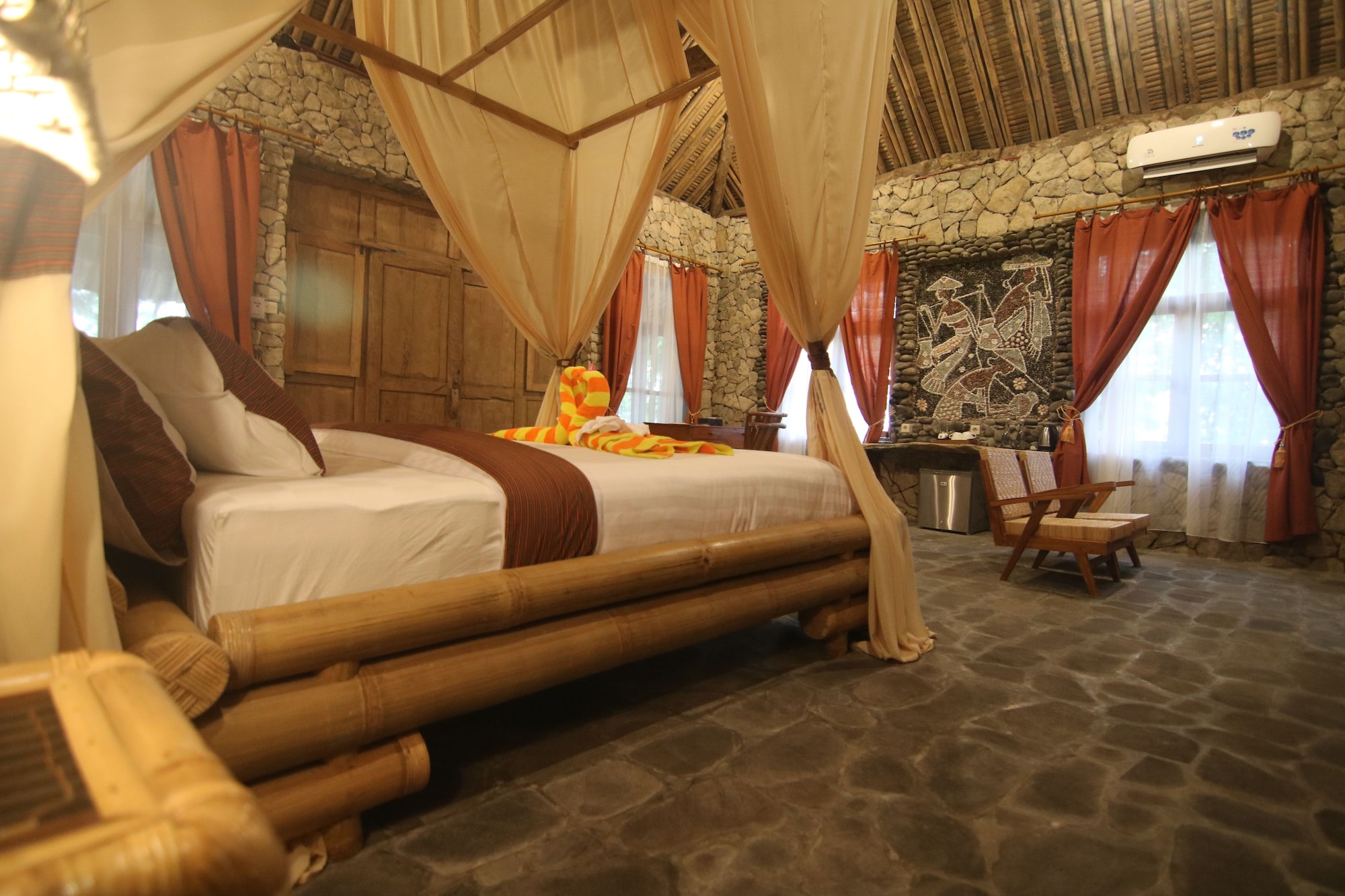Royal, Stone, House, King Bed