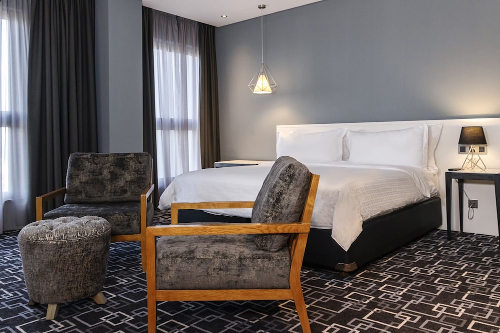 Trademark Hotel 24/59