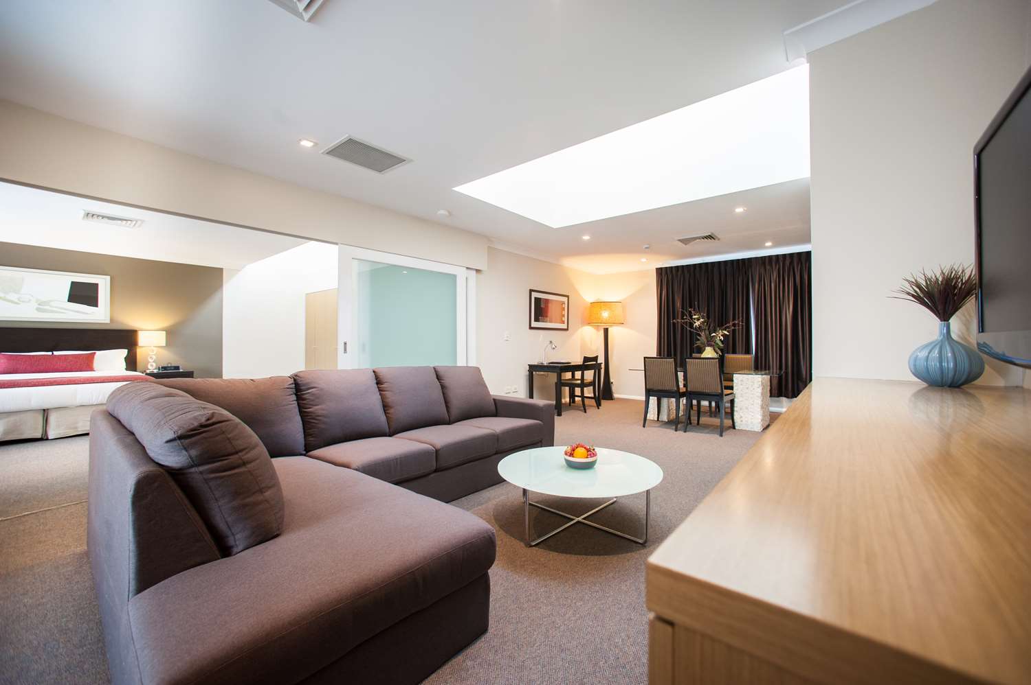 Ramada Hotel & Suites by Wyndham Sydney Cabramatta 9/21