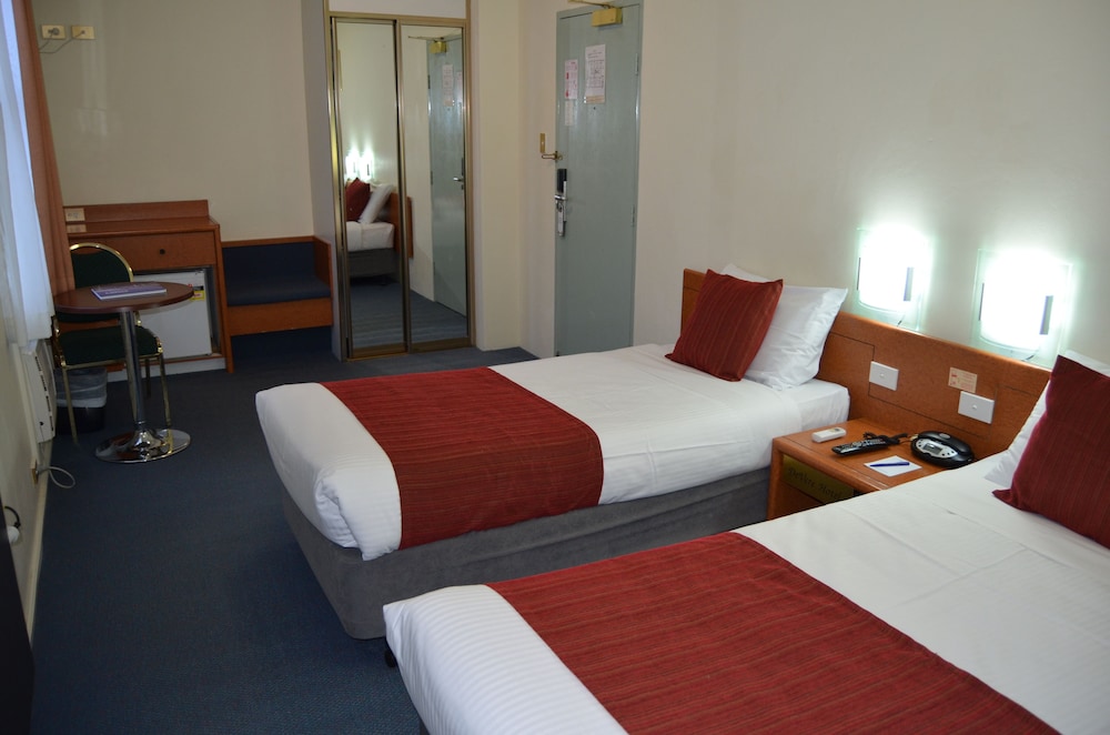 Inner, Twin Beds, with View