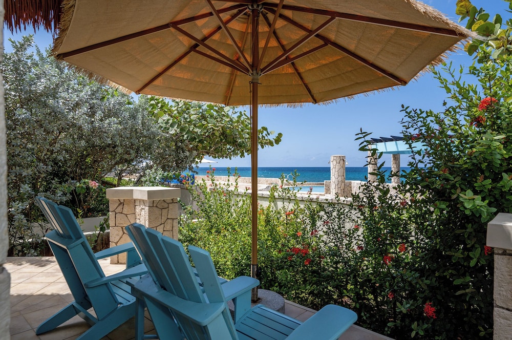Ocean Cliff Hotel Negril 68/69