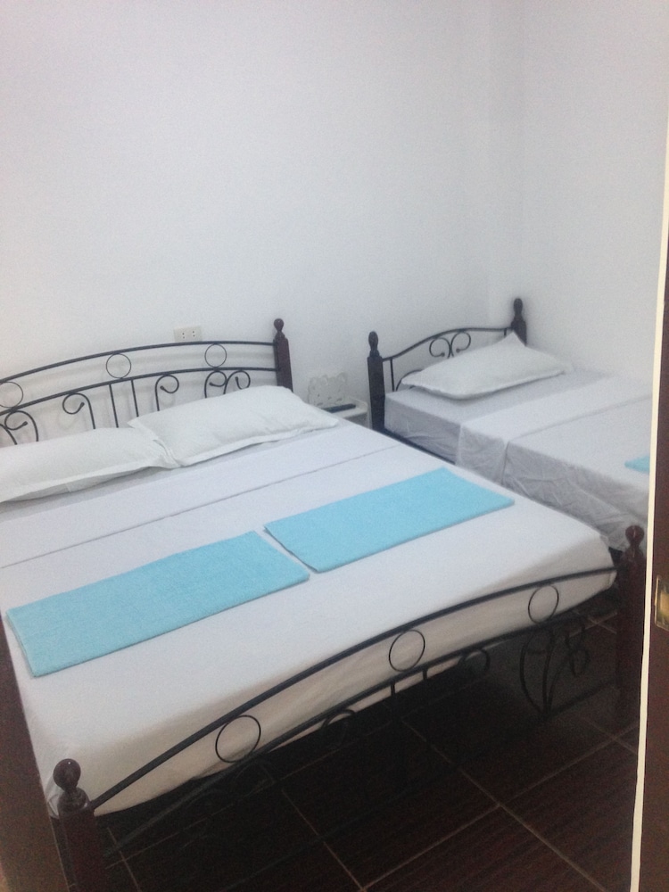 Lolas Lodge 39/59