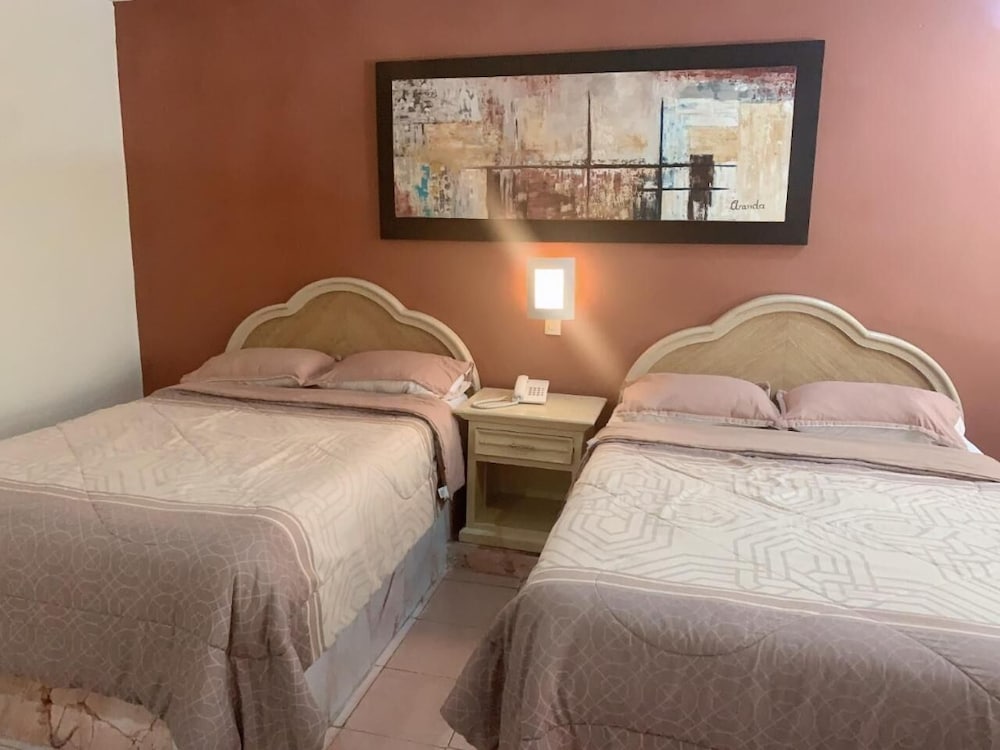 Hotel Posada del Sol Inn 10/58