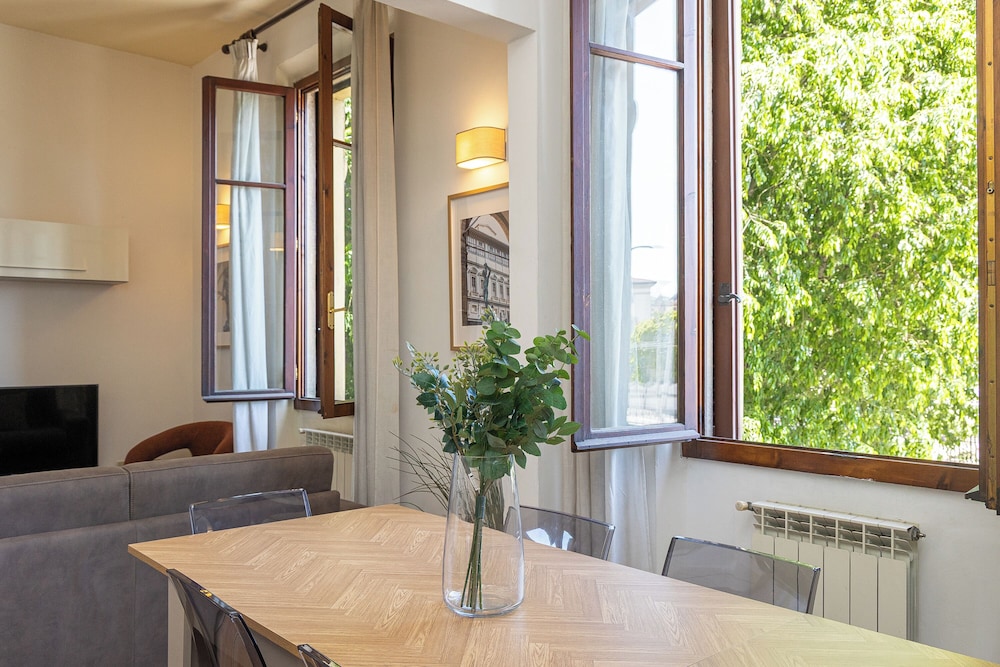Rental In Rome Rosselli Palace Apartment 2 38/50