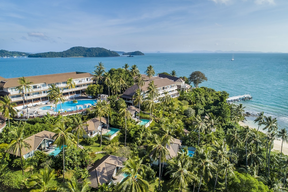 Cape Panwa Hotel 64/68