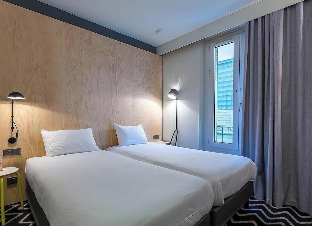 Standard, Twin Beds