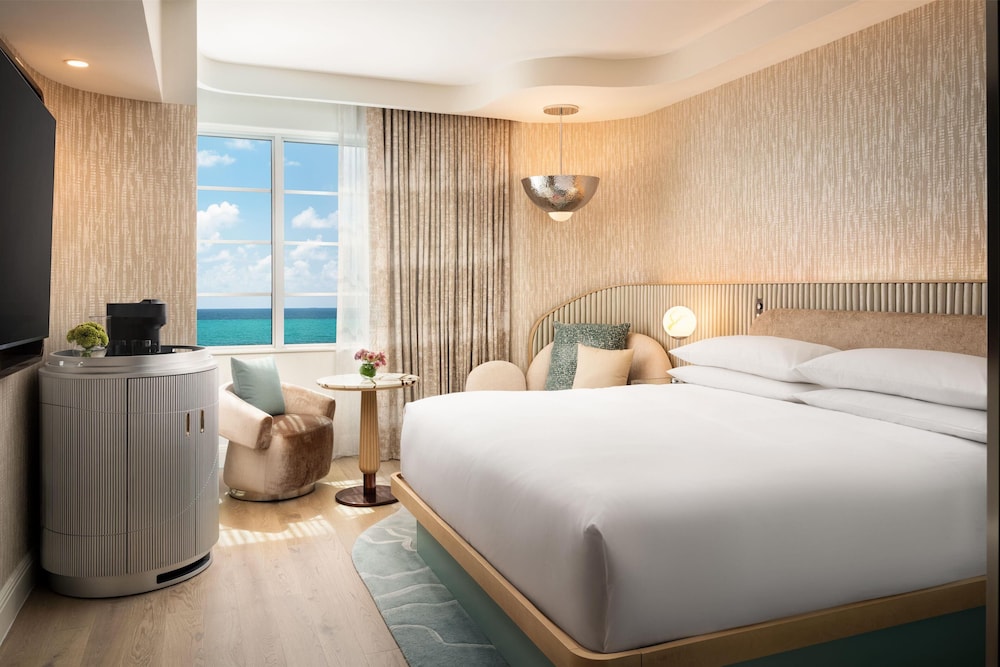 1 BEDROOM, OCEAN, SUITE, WITH VIEW, BALCONY