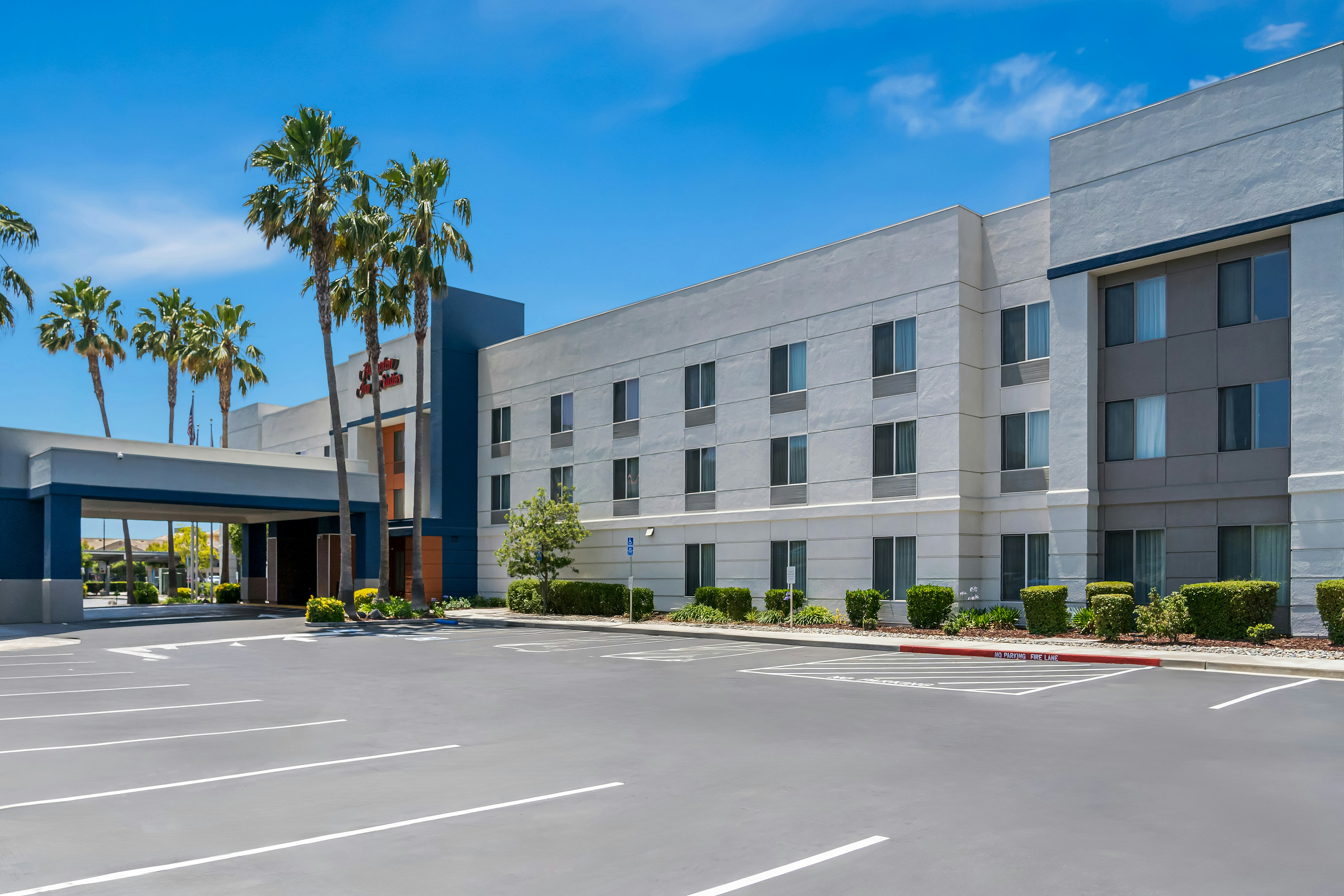 Hampton Inn and Suites Lathrop 52/61