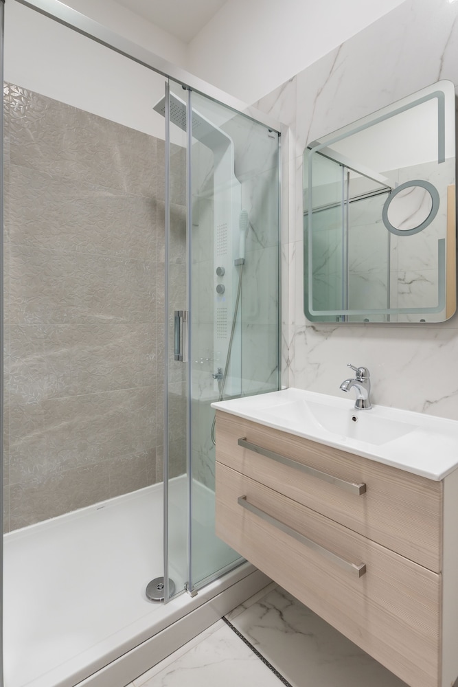 PIETRA ROSSA Luxury Rooms 58/66