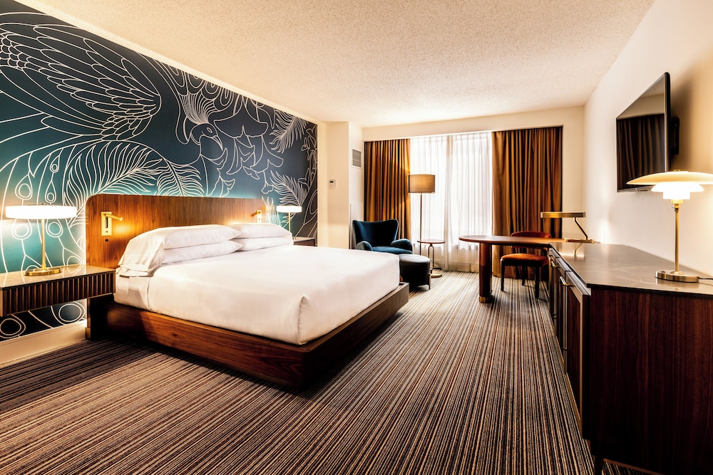 The Clyde Hotel (ex. Hyatt Regency Albuquerque) 12/61