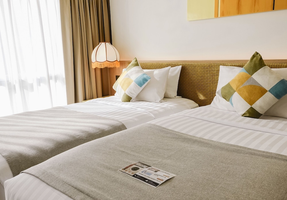 The Lantern Resorts Patong Phuket 27/71