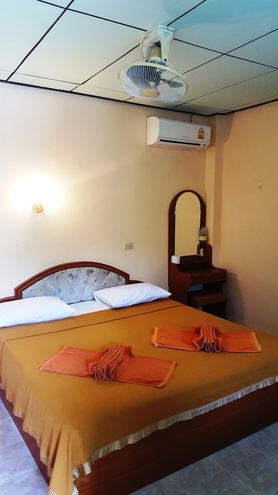 Rattana Guesthouse Bungalow 20/50