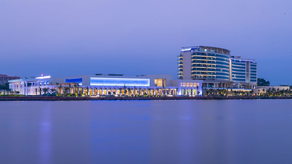 GRAND HYATT KOCHI BOLGATTY 4/71