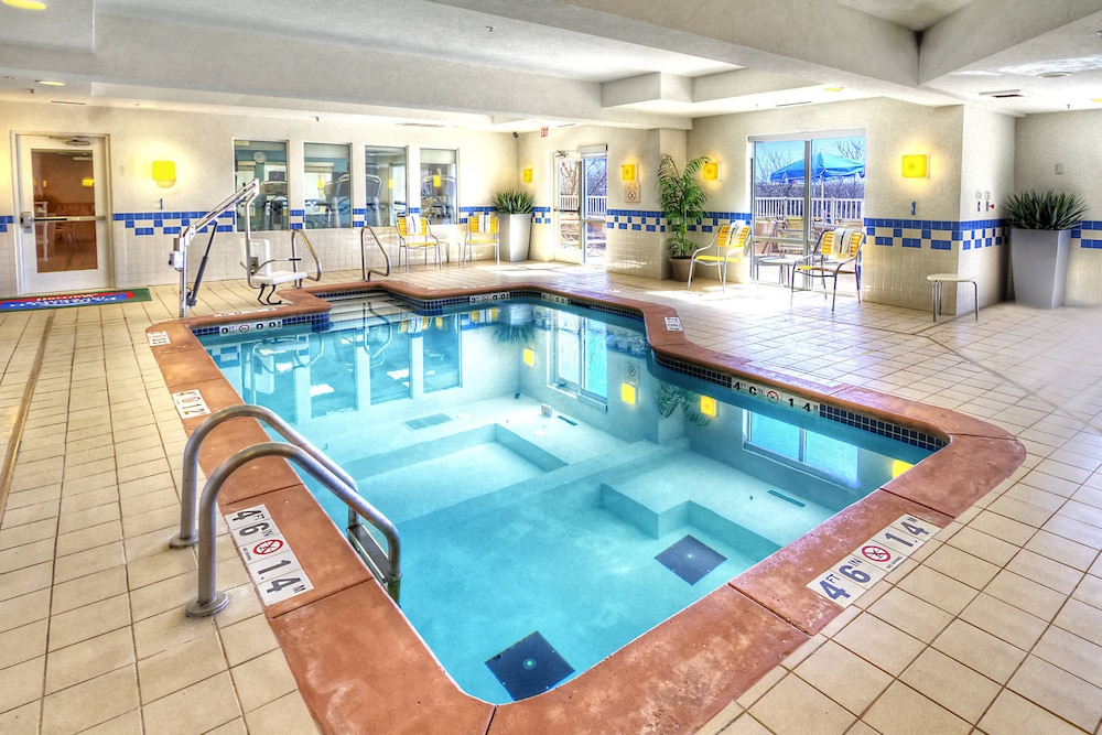 Fairfield Inn Suites Edmond 12/24
