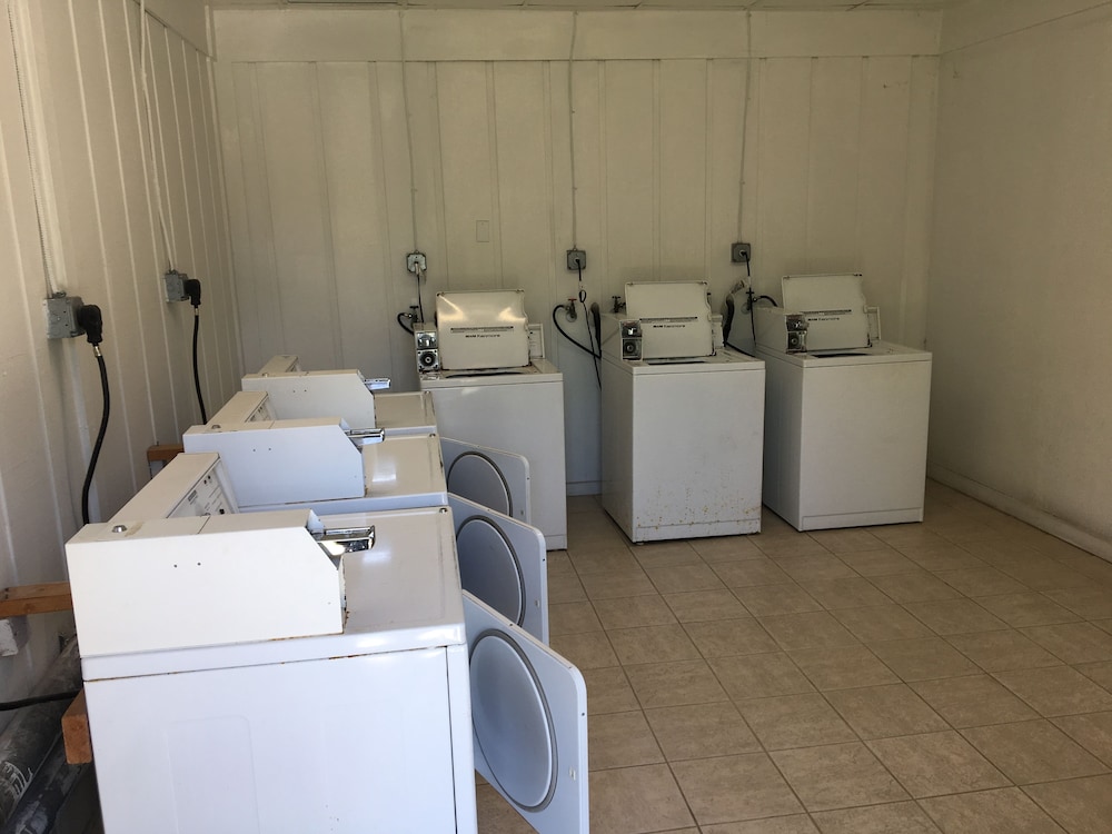 Days Inn by Wyndham Fort Pierce Midtown 34/55