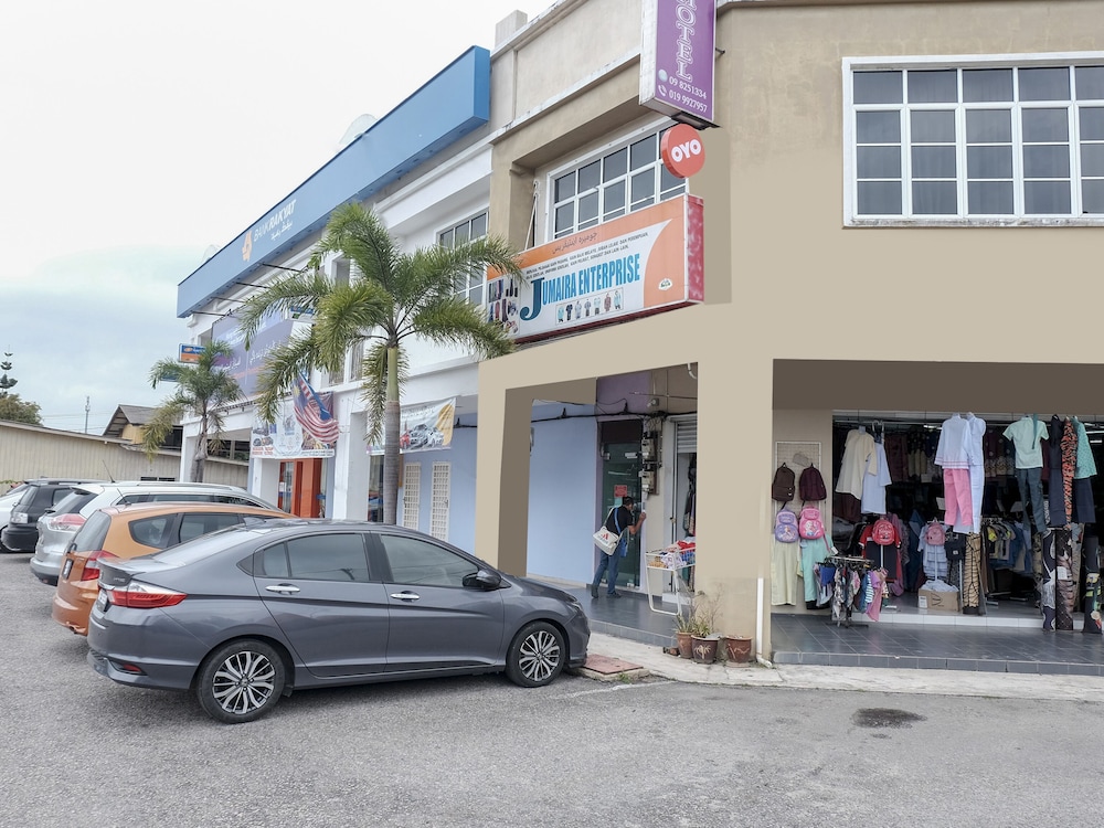 OYO 90180 Gemilang Hotel Kerteh 25/29