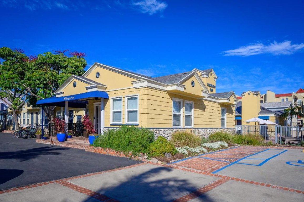 Coronado Inn 39/43