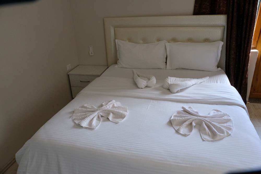 Buna Park Hotel Shkoder 12/50