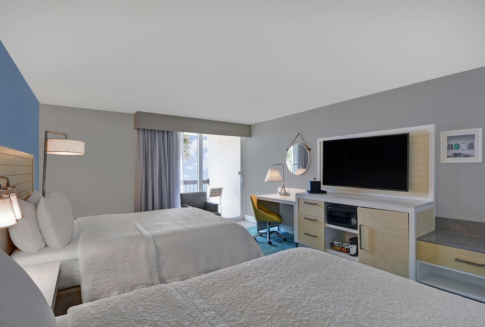 Hampton Inn Jacksonville Beach 30/57