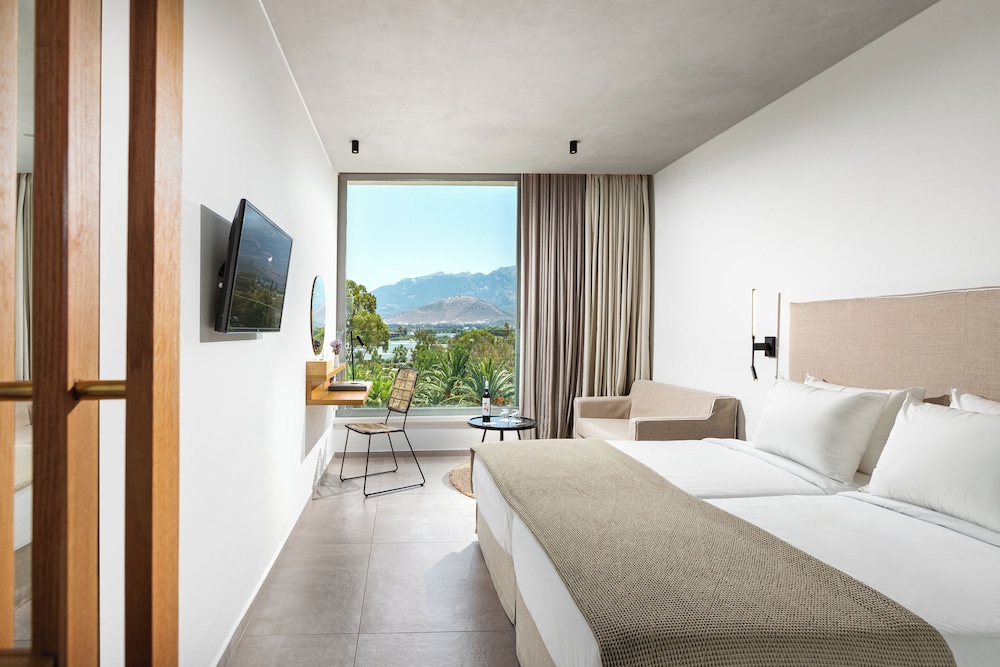 ROOM, DOUBLE BED, GARDEN VIEW