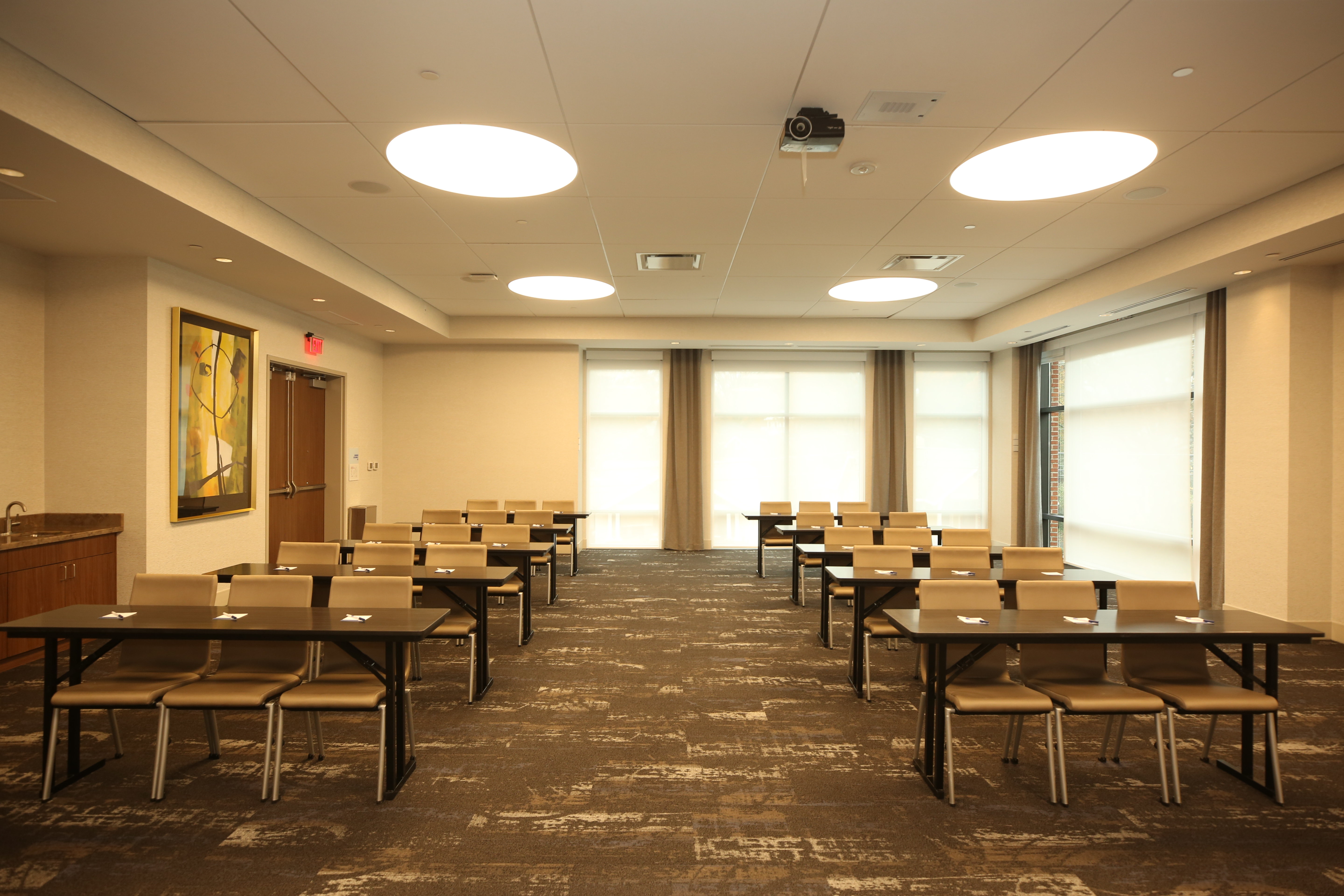 Holiday Inn Express & Suites Charlotte - South End 68/73