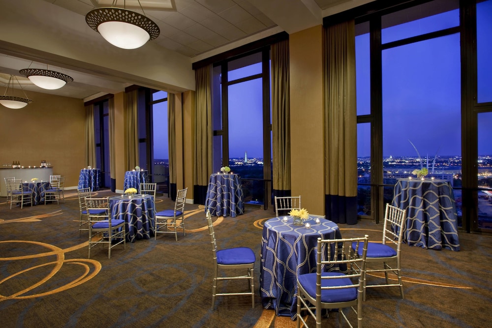 Sheraton Pentagon City Hotel 34/47
