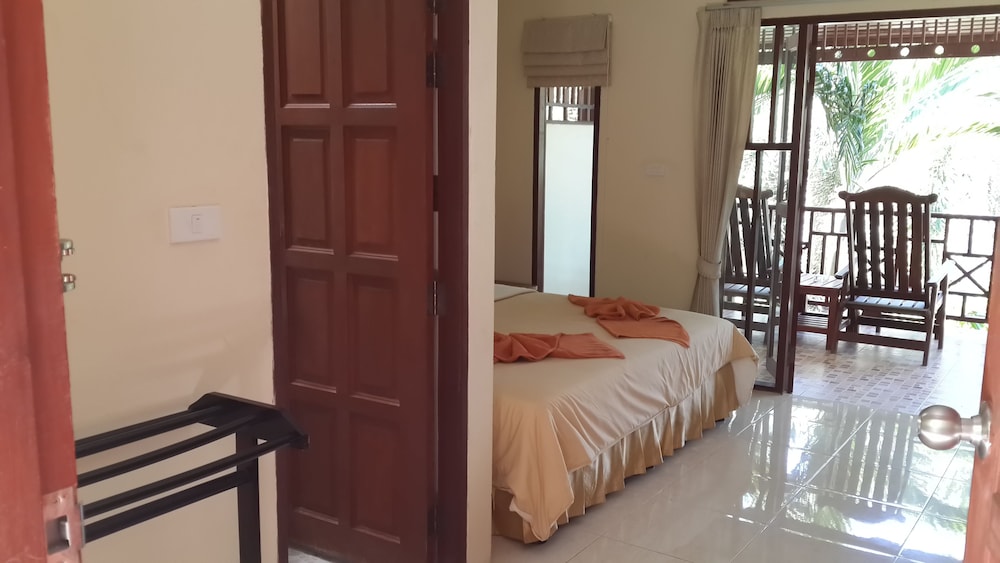 Rattana Guesthouse Bungalow 12/50