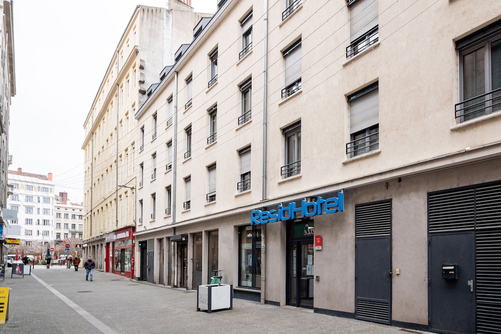 RESIDHOTEL SAINT ETIENNE CENTRE 46/50