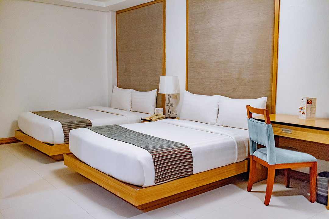 Crown Regency Courtyard Resort 8/18