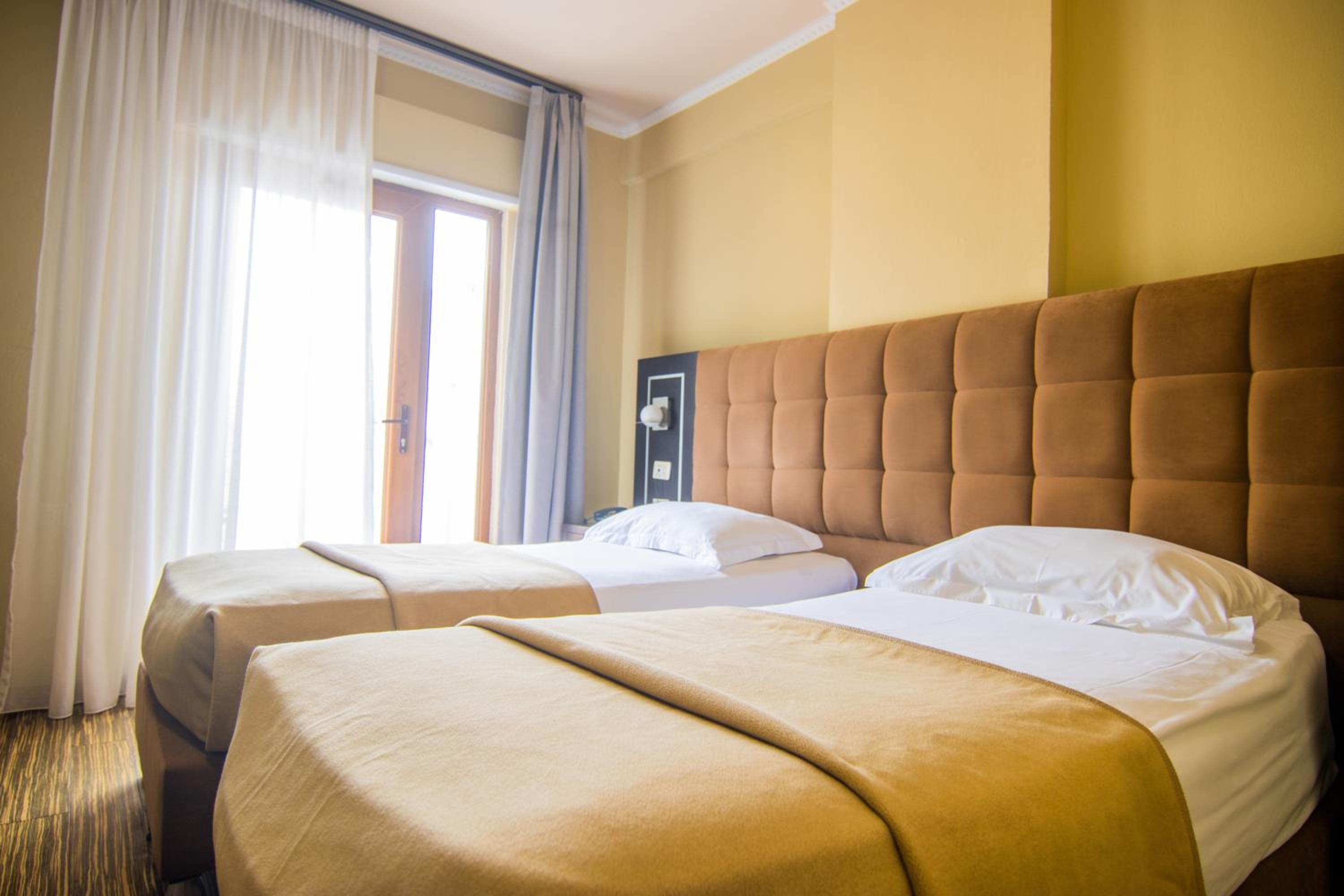 Standard, Twin Beds