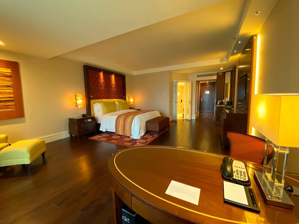THE RITZ-CARLTON, BANGALORE 32/43