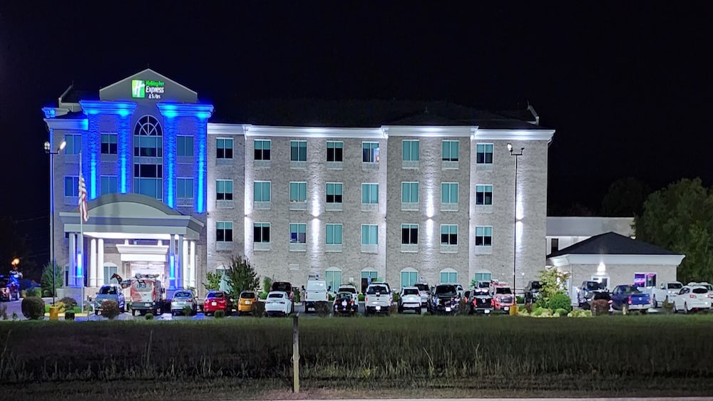 Holiday Inn Express Suites Somerset Central 2/76