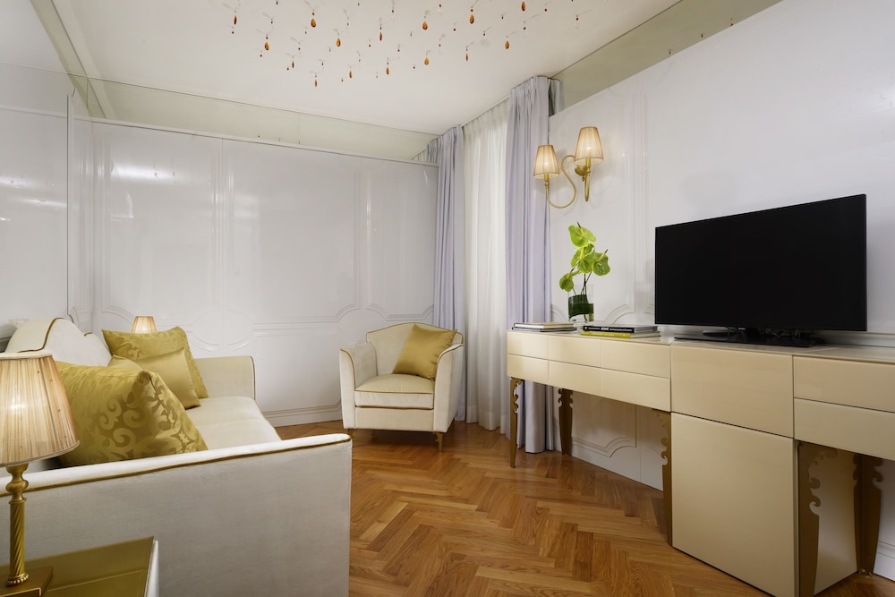 Lifestyle Suites Rome 49/74