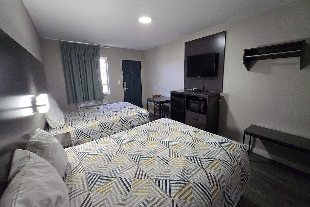 Deerfield Inn McComb I-55 30/49