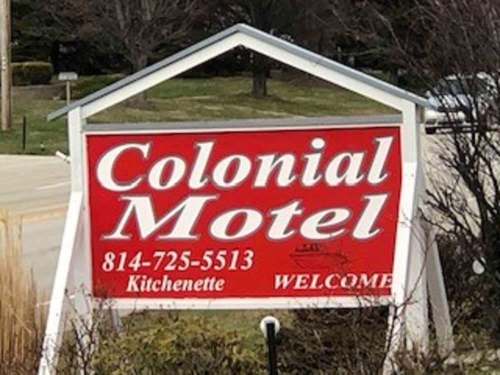 Colonial Motel 1/24