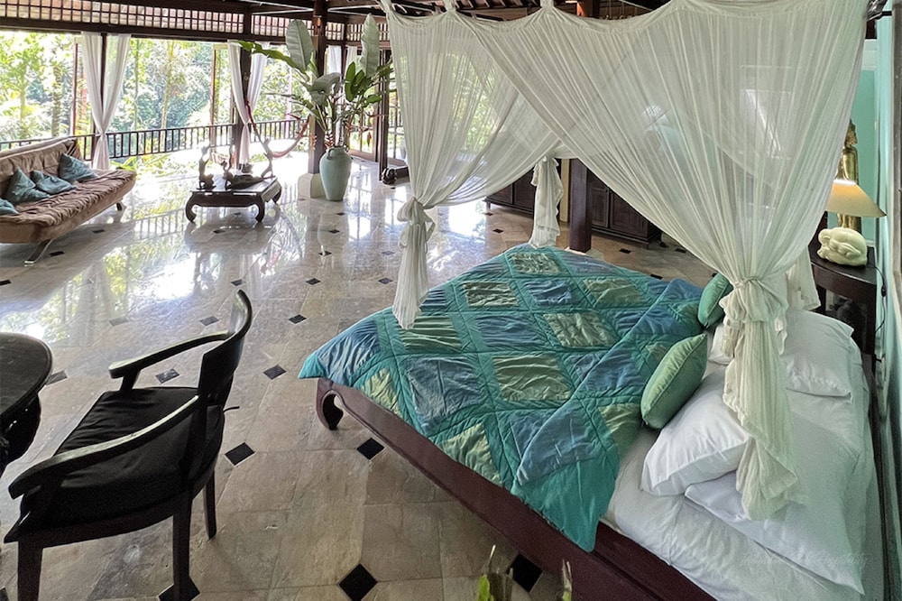 The Mahogany Villa 19/50