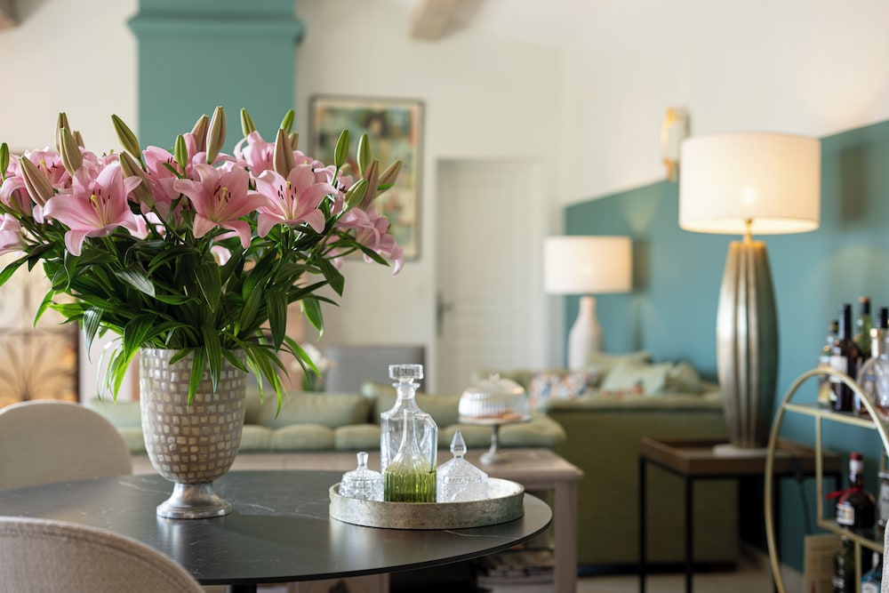 Hotel La Grande Bastide 35/75