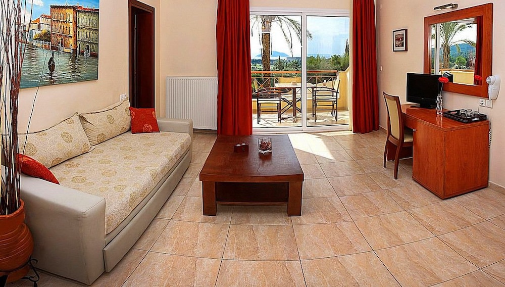 Kelyfos Hotel Bungalows and Suites 28/50
