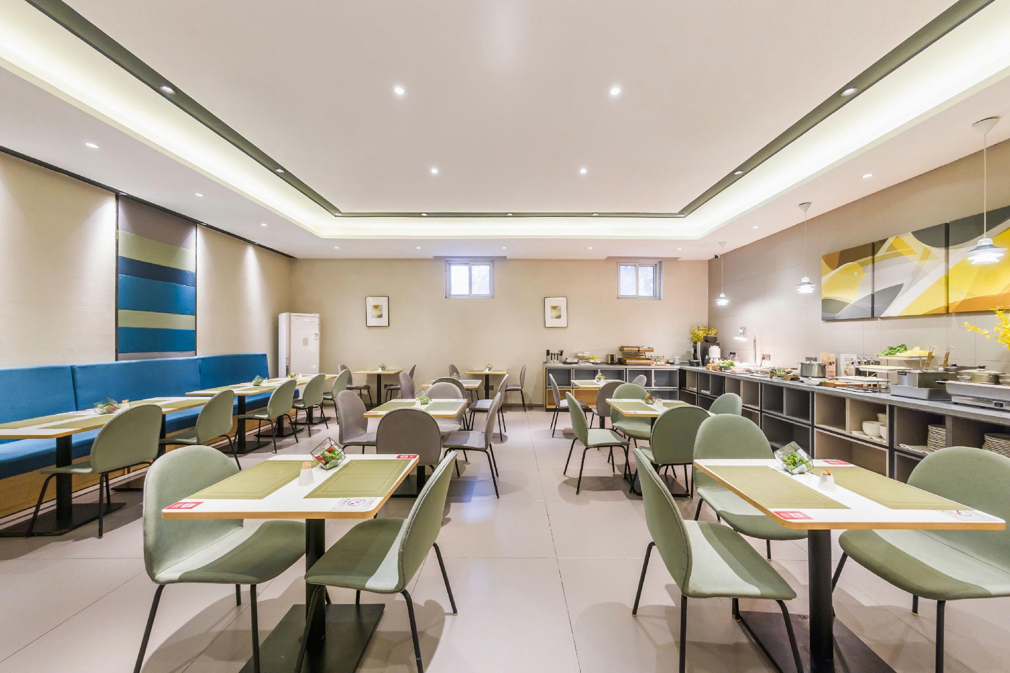 Homeinn Selected (Changyi Jiaotong Street Zhongbai building store) 25/30