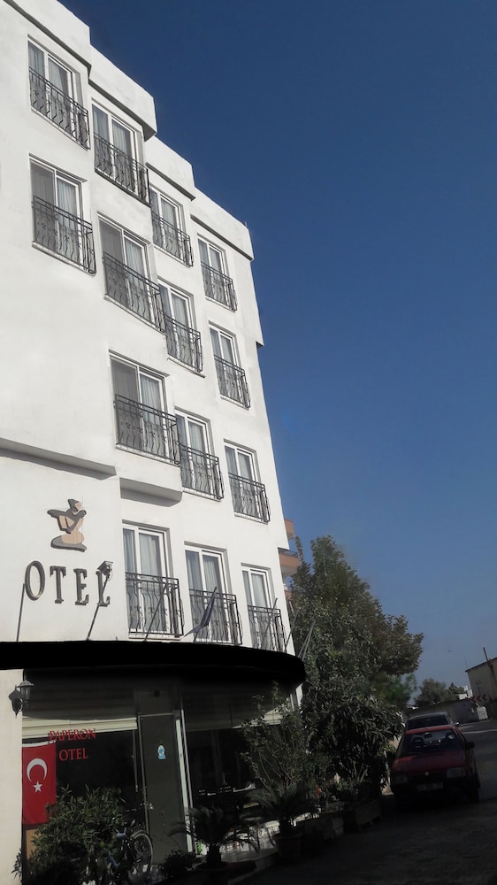 Paperon Hotel 2/30