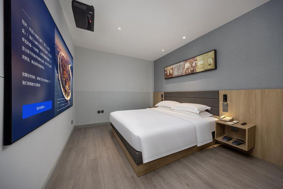 Theme, Feature, Standard, Double Bed